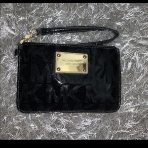 Micheal Kors wristlet